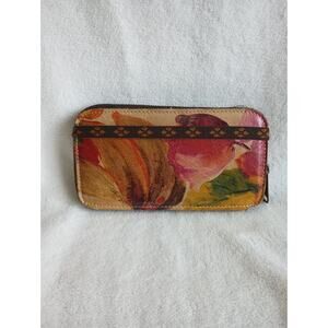 Patricia Nash Leather Floral Clutch Wallet With Zippered And Elastic Closure.